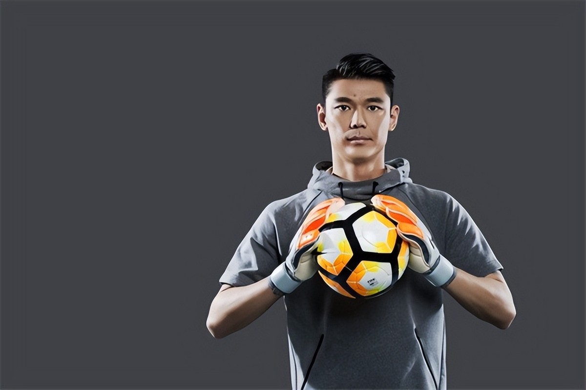 广州恒大门将曾诚年薪多少,广州恒大门将曾诚