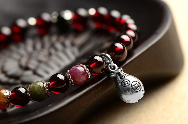 宝石寓意和象征,彩色宝石的价值和寓意