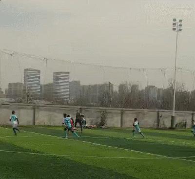 霸气无比演绎足球暴力美学,暴力美学足球