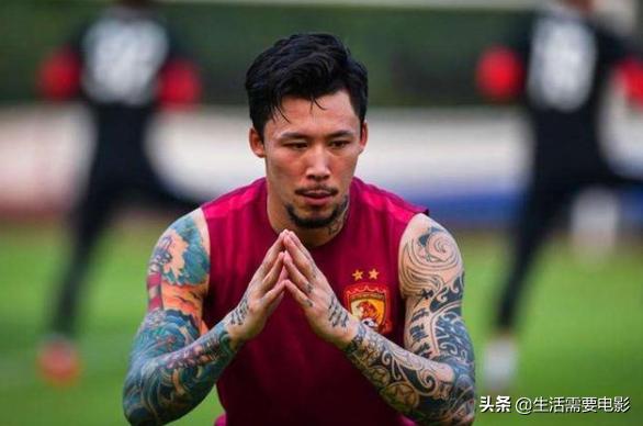 足球纹身禁止铲球,足球运动员不允许露纹身