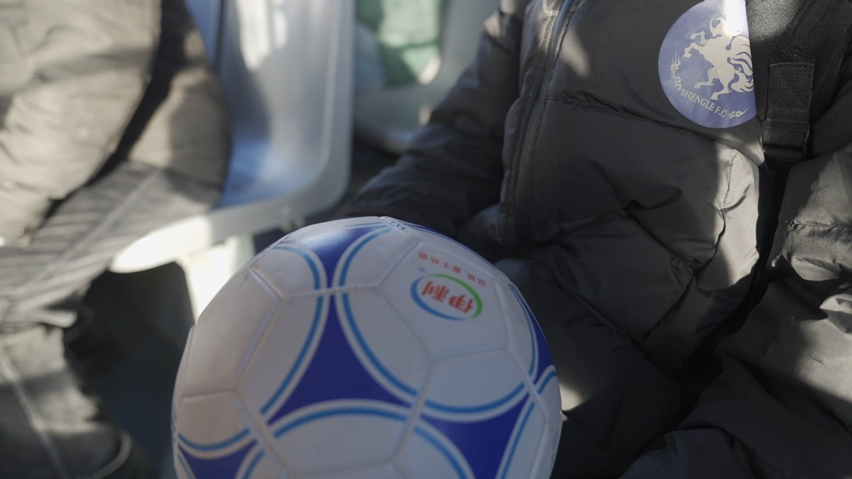 从牛奶盒到足球，伊利是如何践行绿色低碳的？