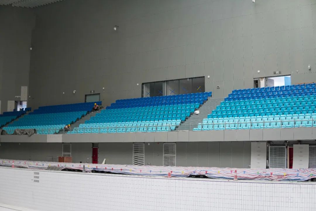 洛阳三院概况,洛阳奥体三层几排