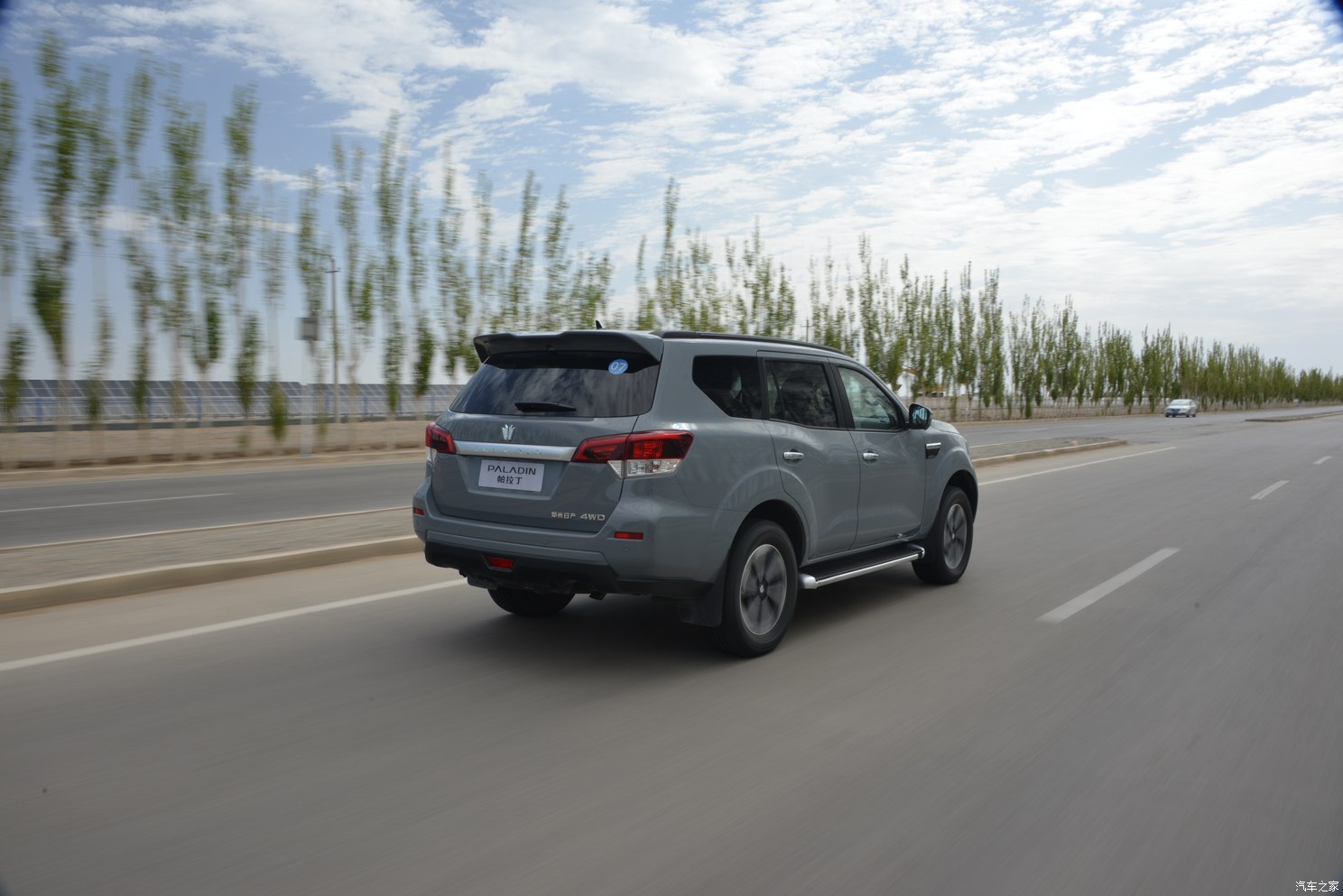 日产帕拉丁试驾视频,日产帕拉丁试驾