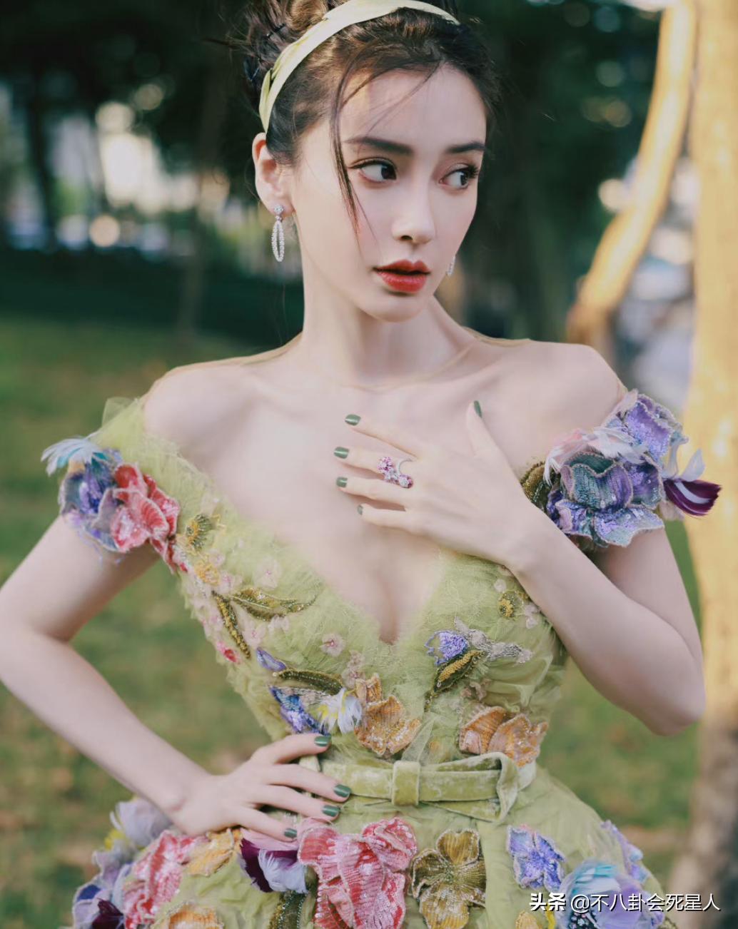 杨颖杨幂倪妮周冬雨邓超黄晓明,杨幂的细腰图片