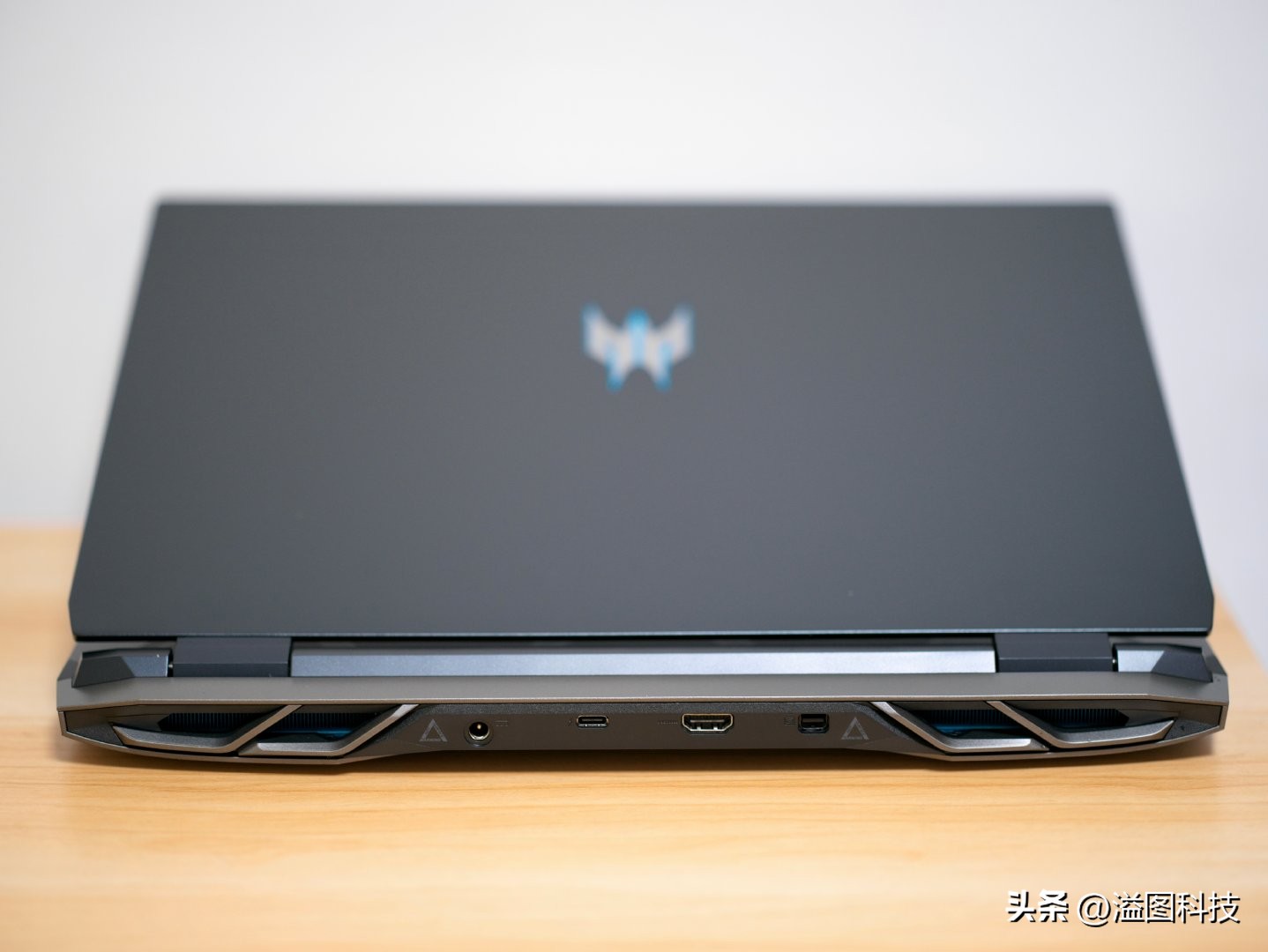 持续进化的游戏,宏碁掠夺者战斧300和拯救者r9000p