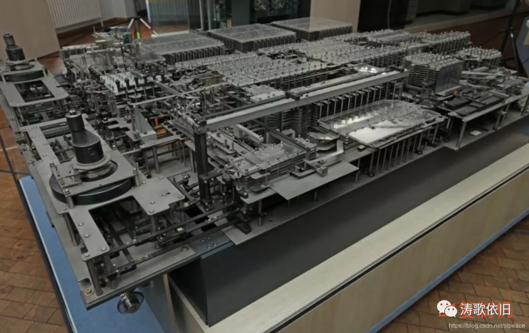 计算机详细历史,计算机发展简史200字