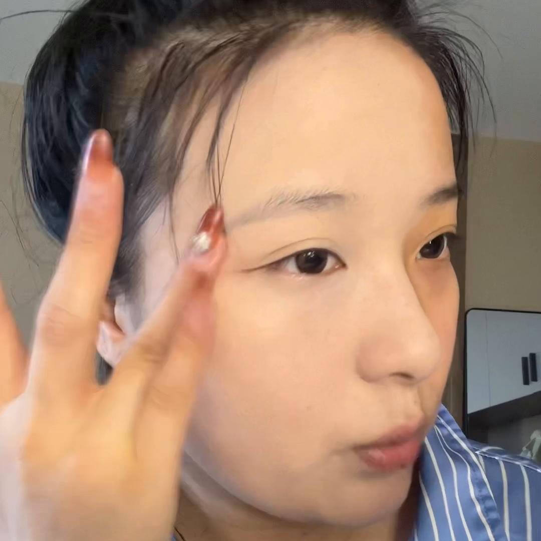 新手眼妆教程详细步骤,新手眼妆教程淡妆双眼皮