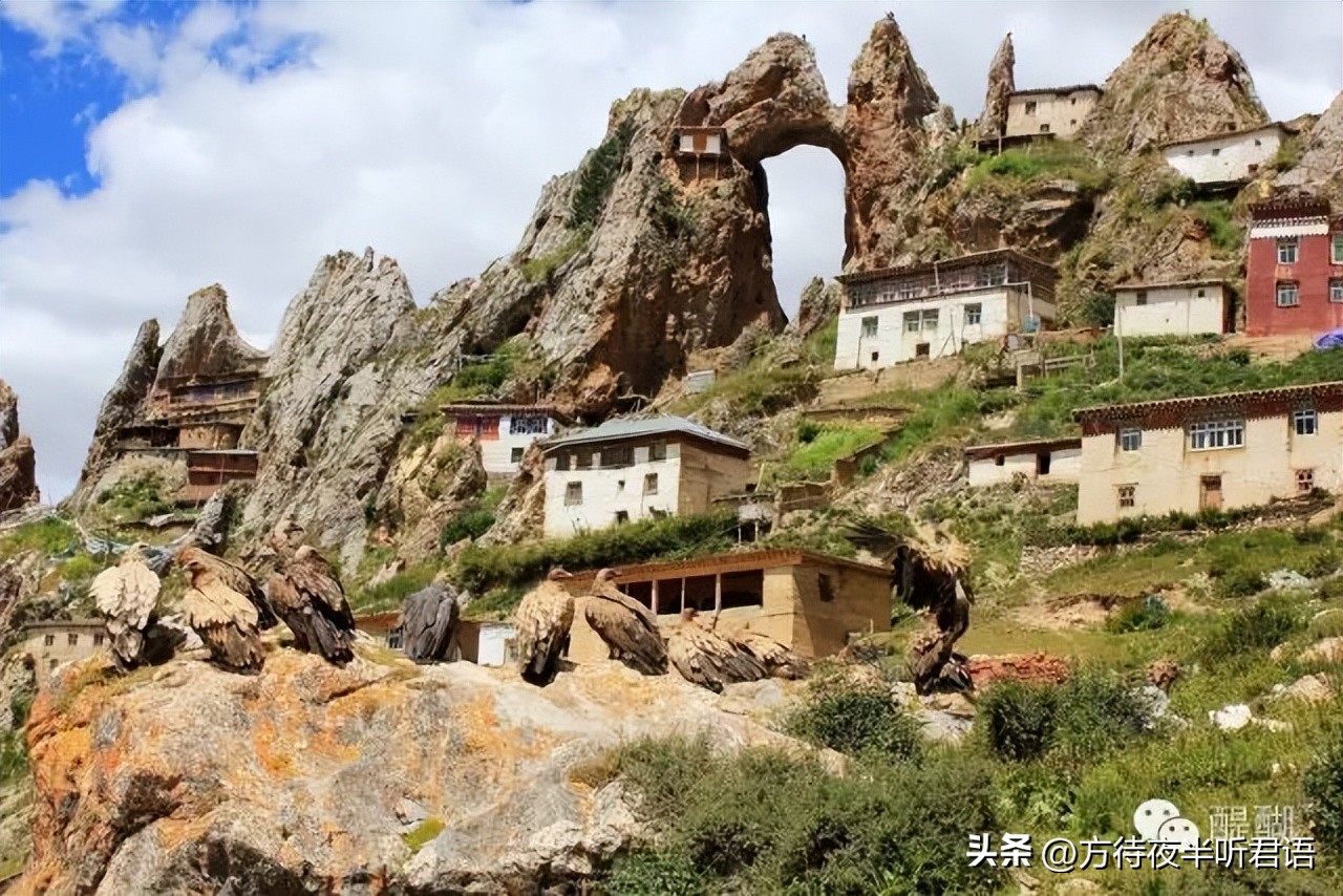 绝壁上的寺庙,山崖上的寺庙叫什么