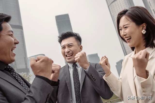 突发大瓜：大学讲座教女生用乳房*引勾**男生、如何使用避孕套