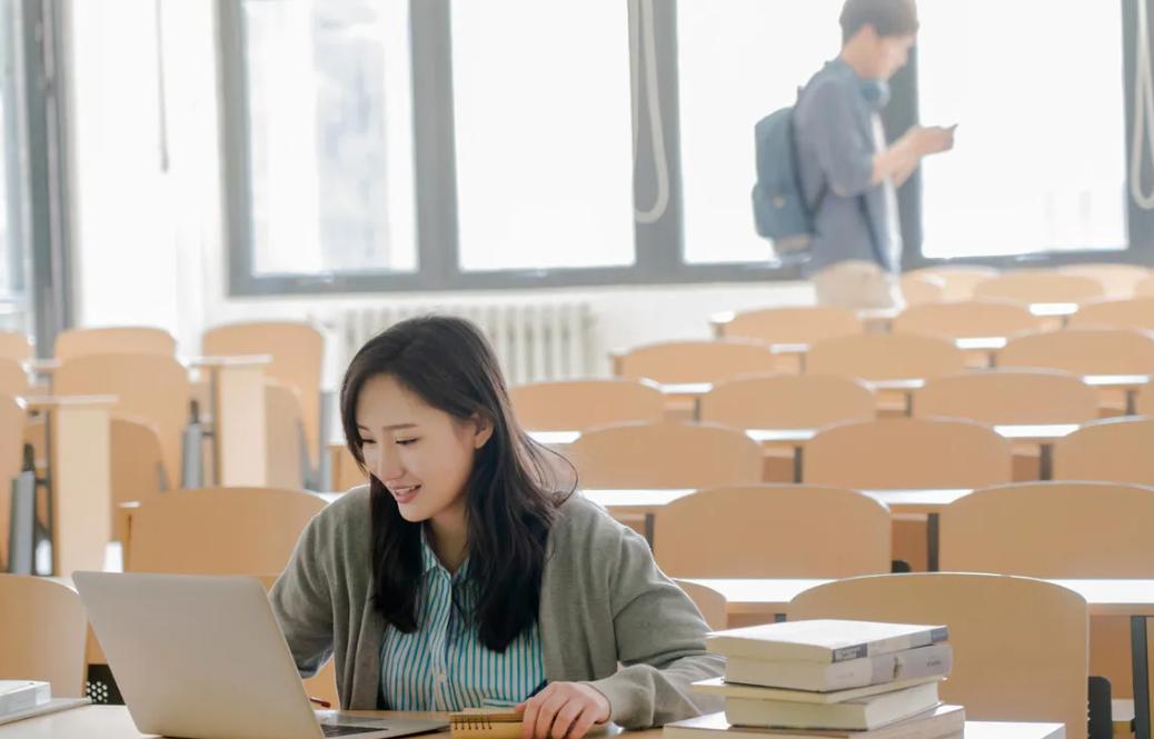 这是仙女老师，上课没有迟到和请假现象，学生的出勤率百分之百