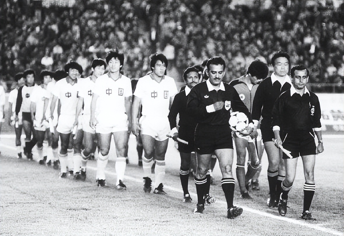 腐败的中国足坛还能重返三十年前的巅峰吗？