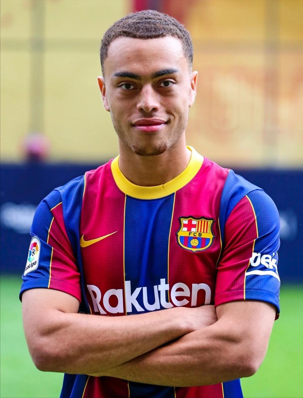 山姆大叔评nba历史地位,美国足球历史十大最佳阵容