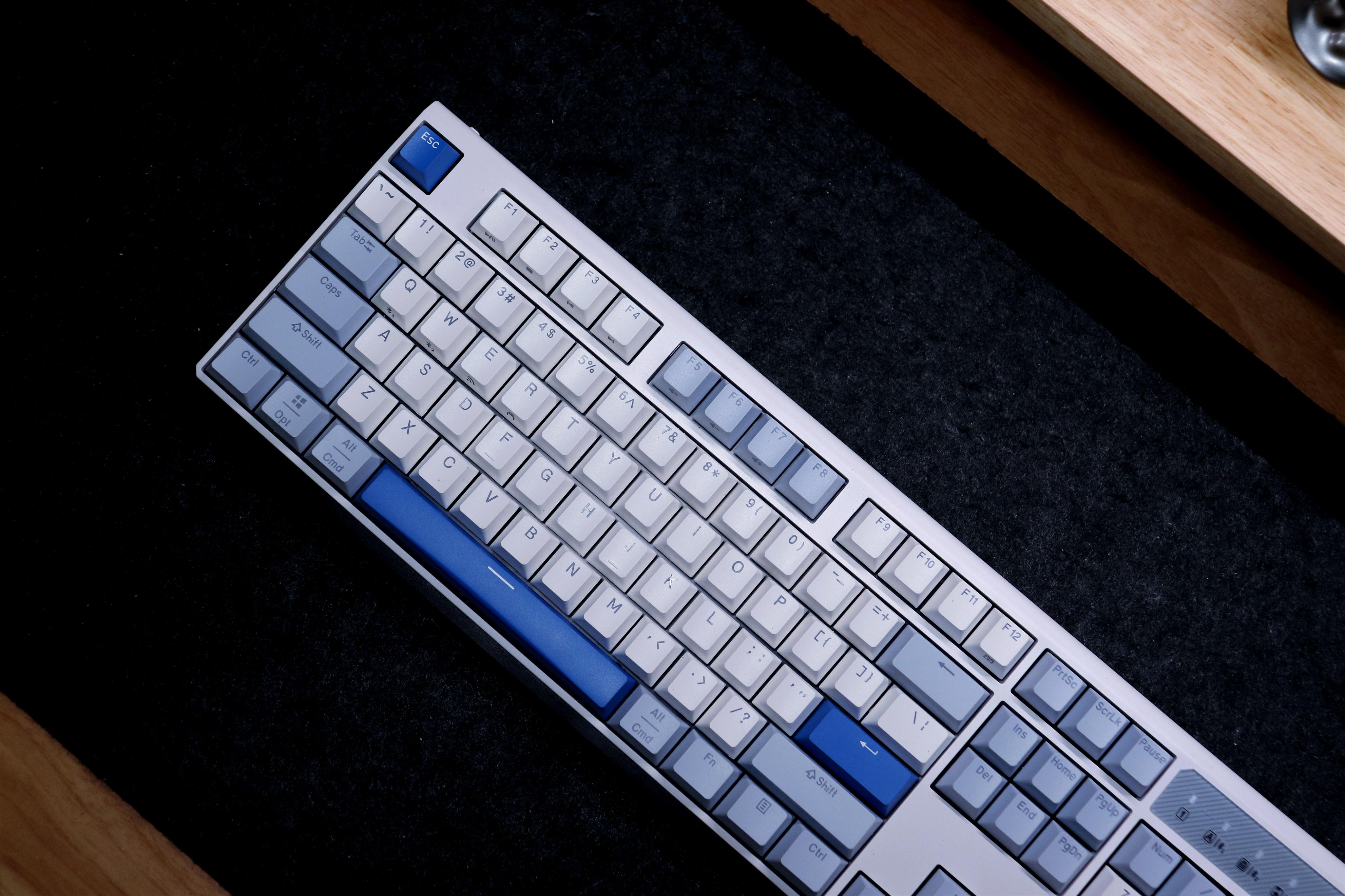 杜伽白泽机械键盘评测,杜伽K610W无线机械键盘