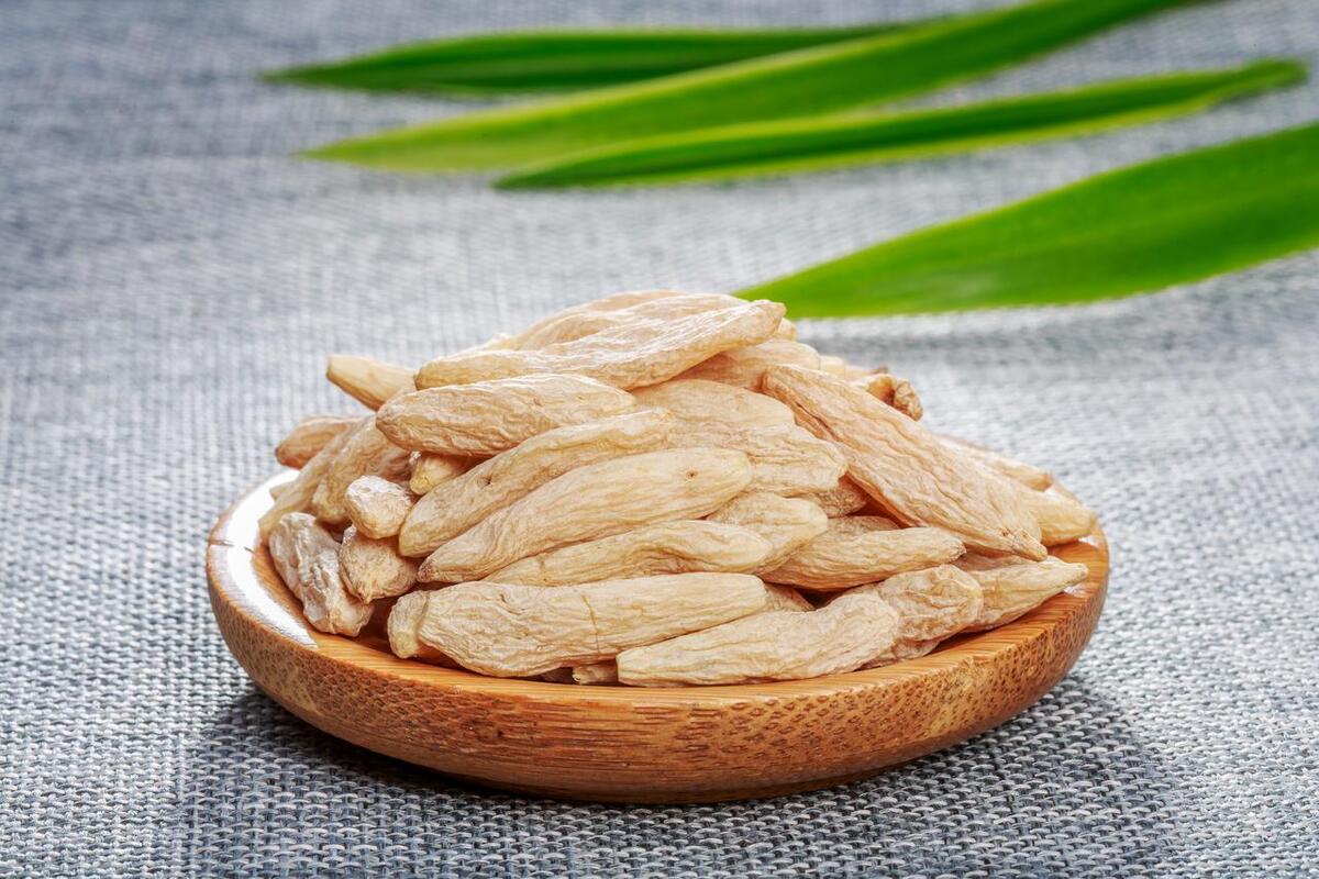 立夏后总是感觉口干舌燥，干咳少痰，三个经典名方，养肺润燥！