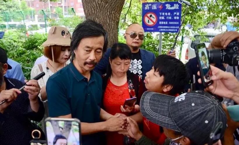 流浪大师沈巍最新现状,流浪大师沈巍十年前图片