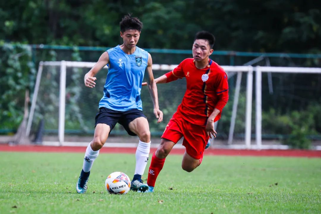 足球比赛再接再厉,越努力越幸运足球比赛