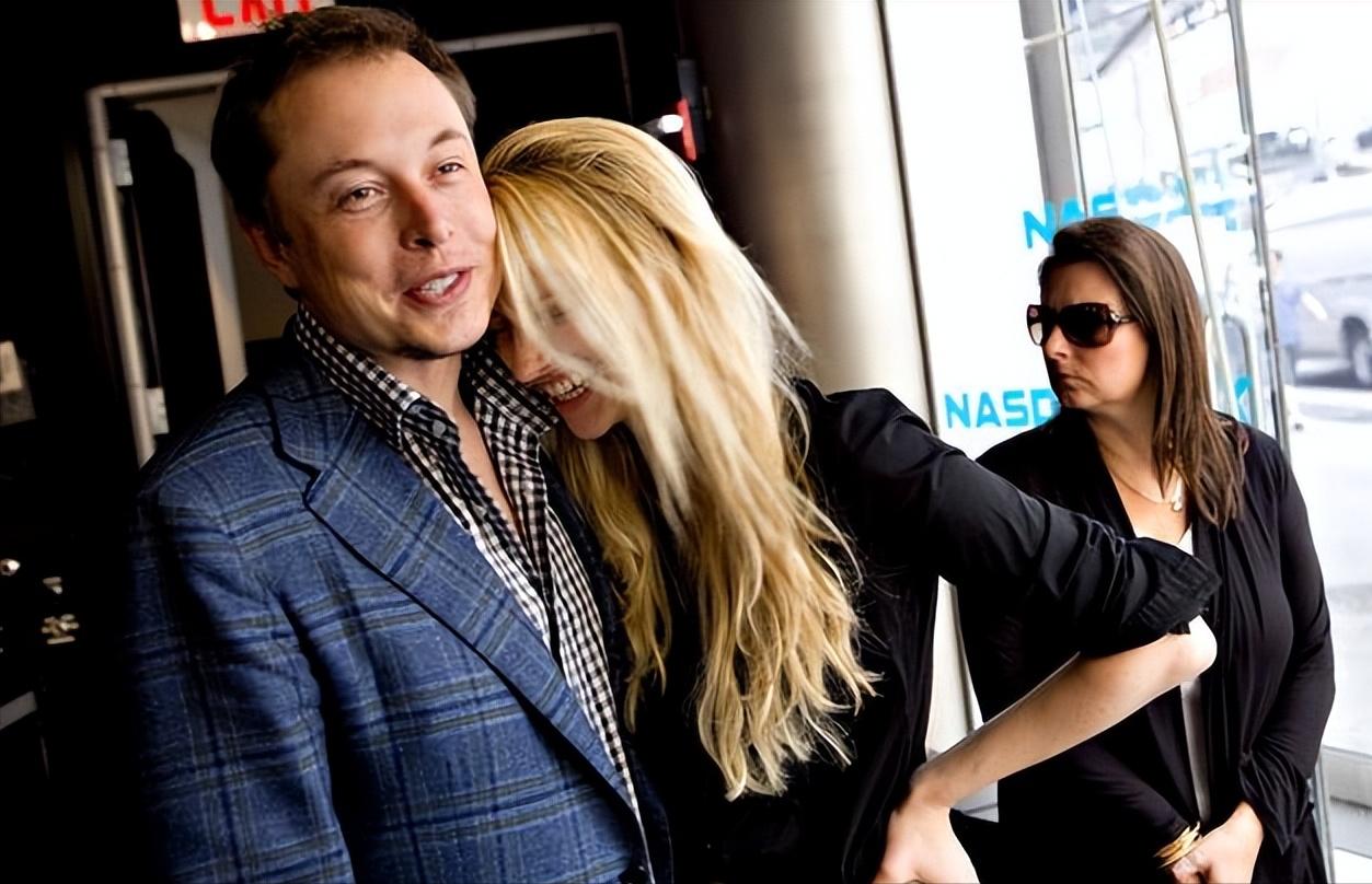 马斯克人生经历图片,马斯克的最新情感状况