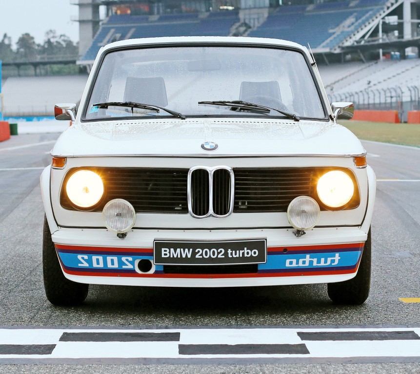 把f1发动机装在民用车上,f1发动机量产车型