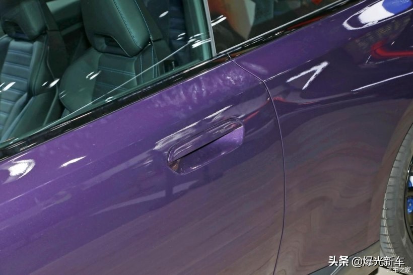 2022宝马2系两门轿跑车,2022款宝马2系225i曜夜版