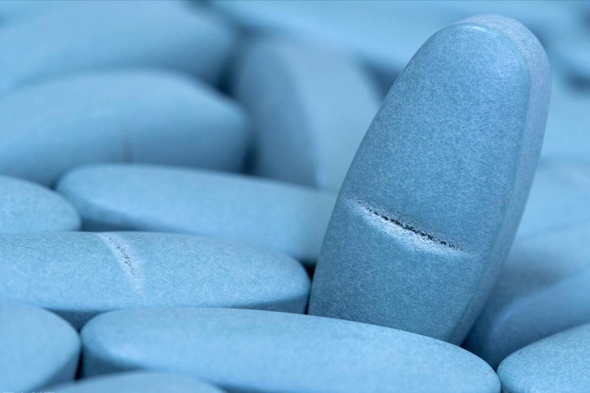 伟哥三兄弟,伟哥三剑客