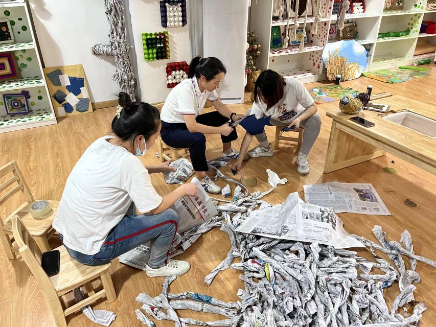 文明典范共建共享|幼儿园的这面向日葵网红墙太惊艳！