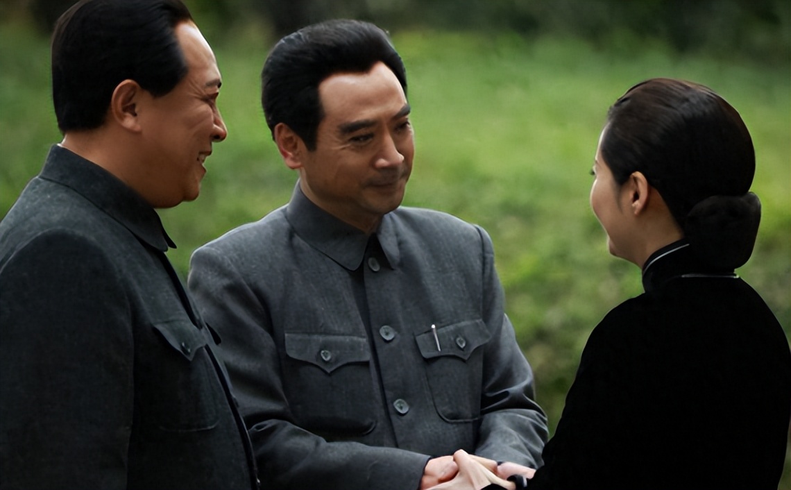 好家伙，气质软绵绵能演周总理？历史大剧《大道薪火》选角真失败