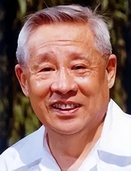 1980年陈香梅访华，会谈间邓公打趣*承志廖**：你这舅舅是“妻管严”