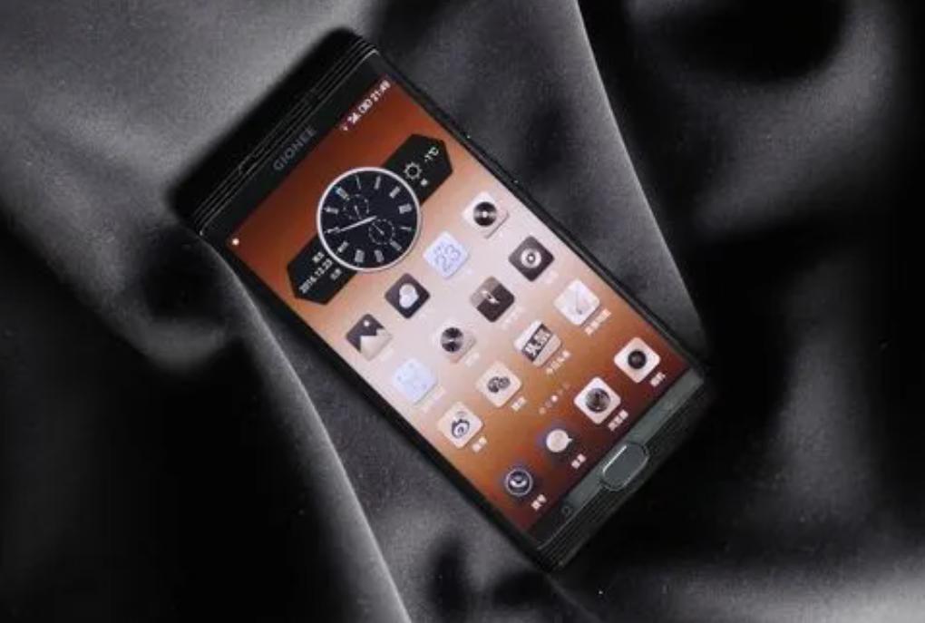 金立老板一把牌输十几亿,金立创始人一把牌输7亿