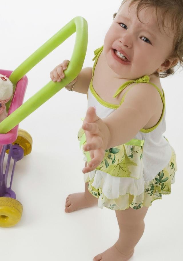 一岁左右小孩o型腿能纠正过来吗,孩子腿严重变形