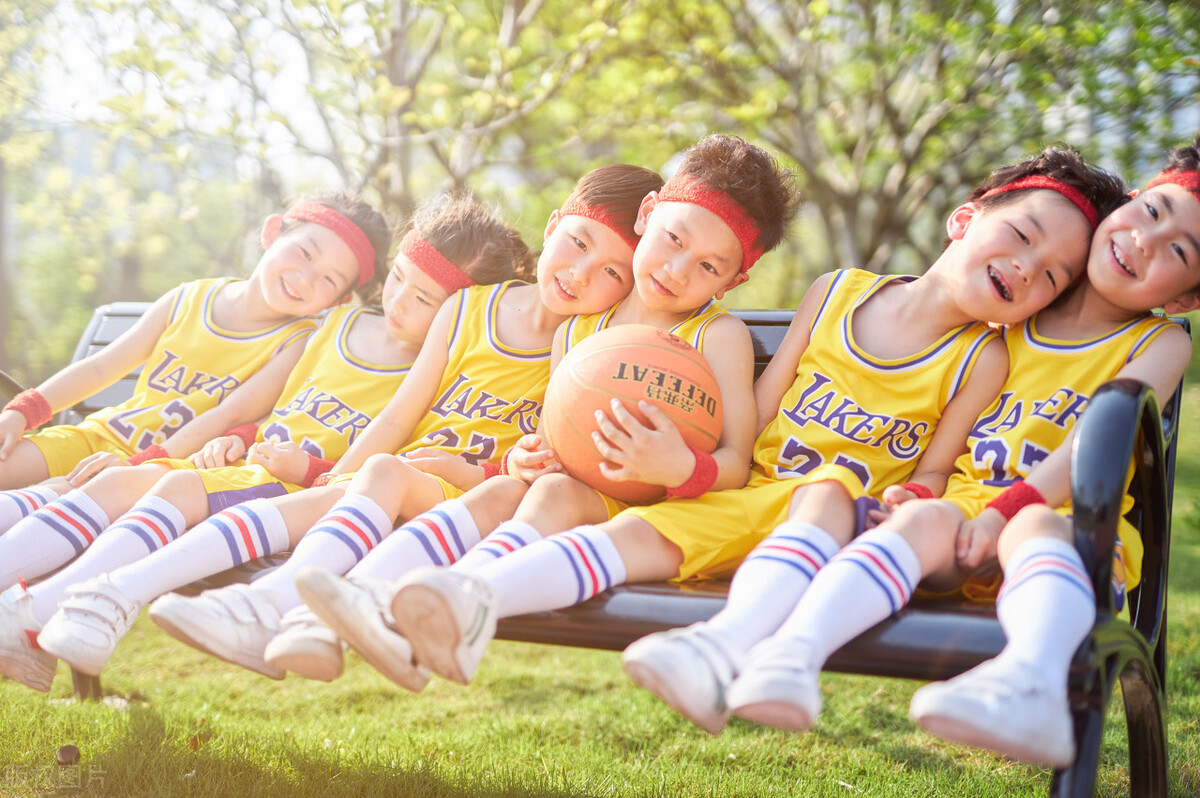 绿色草地足球场,绿色足球场