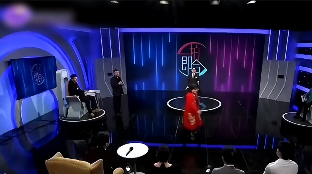 女人抛夫弃子跟情人私奔，如今却要丈夫千万巨款，还说钱都是她的