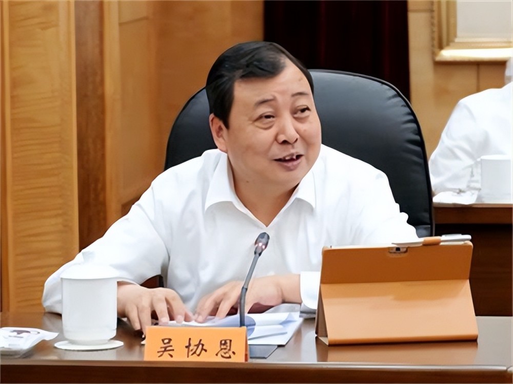 90年代人均桑塔纳，如今负债打工，“天下第一村”的经历令人唏嘘