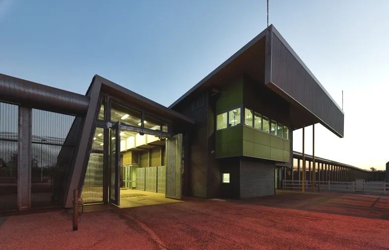 人性化监狱设计感,乌托邦牢房