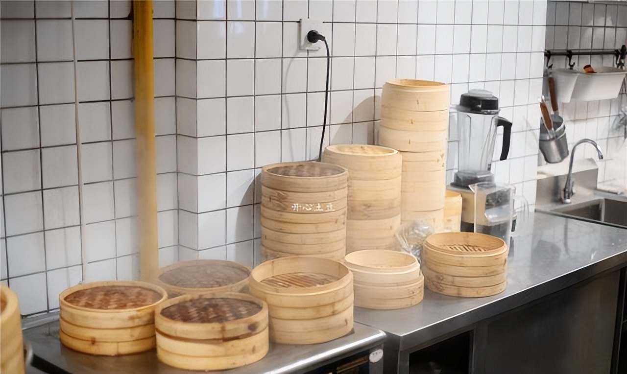 我，45岁下岗女工，21年投了5万，在珠海开包子店，2年间赚了40万