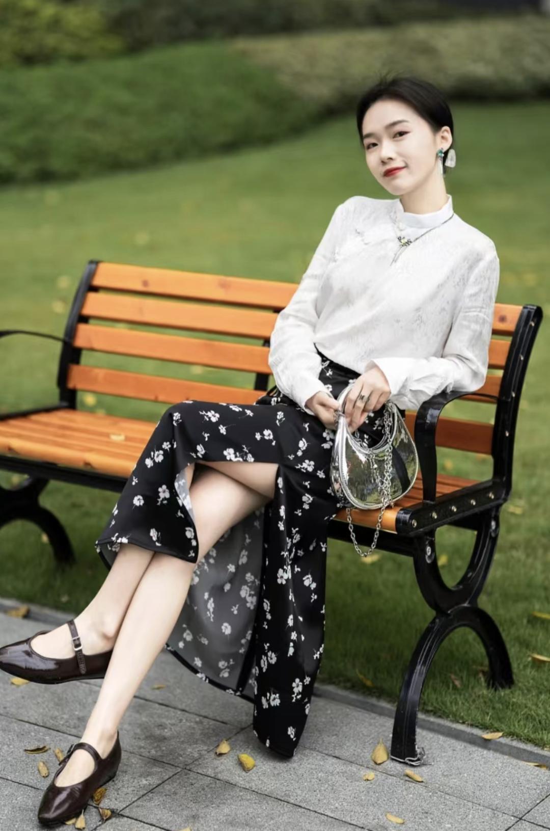 欧阳娜娜、杨超越争着蹭热度的新顶流，原来长这样