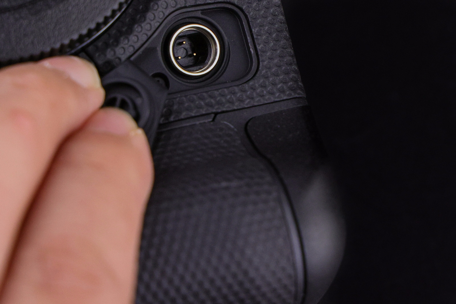 佳能canoneosr3测评,佳能eosr3震撼登场