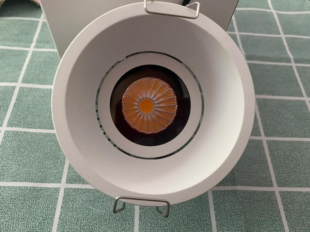 射灯搭配风格,轻奢风格射灯怎么装