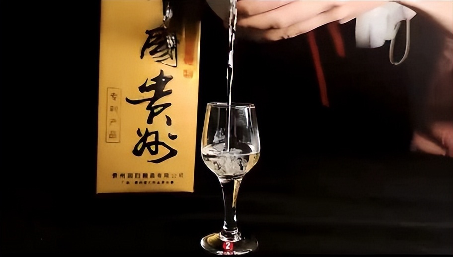 赖茅一代工匠出厂价是多少,赖茅传承蓝的出厂价与市场指导价