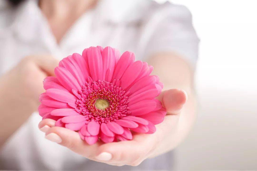 同房不是打仗，别过火！女性同房后出现这4种不适，当心疾病来临