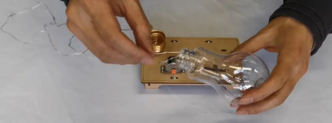 科学小制作发电灯,手工制作磁铁发电节能灯