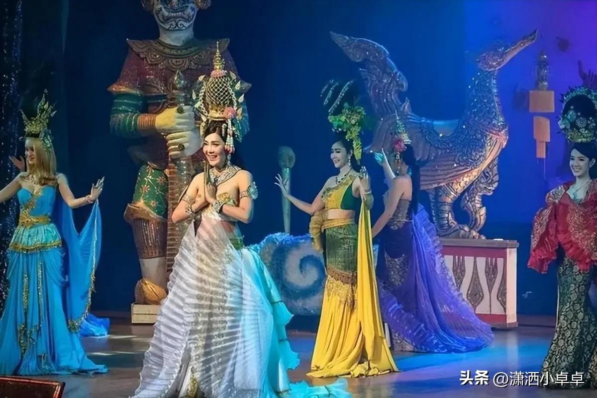 泰国“人妖”的晚年生活：光鲜的背后是心酸，仅30岁就开始衰老