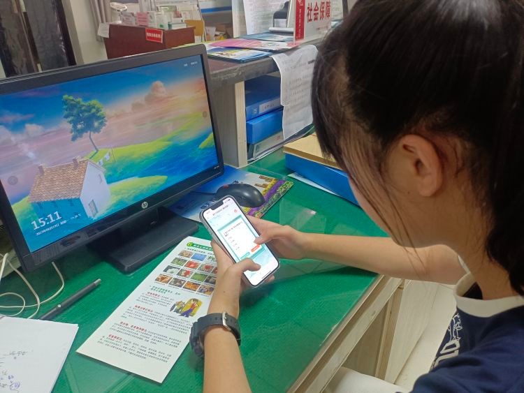 临渭区杜桥街道社工站联动各社工室开展“浓情端午，乐在其粽”主题活动