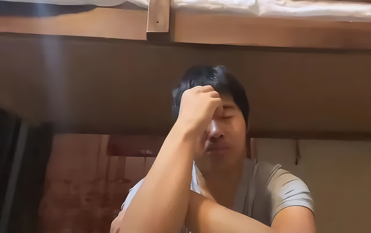 中国小伙徒步环球世界,中国小伙骑行2000公里到达卡塔尔