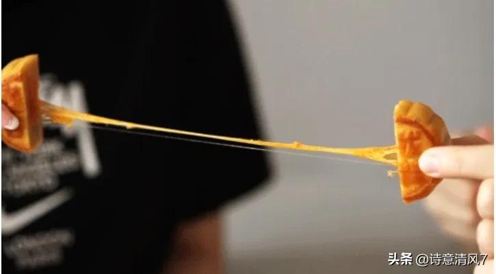 香港美心流沙奶黄馅月饼,美心月饼和华美月饼对比