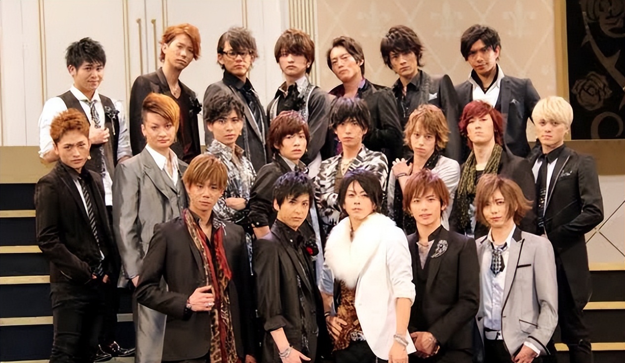 你跟他谈感情，他骗你下海，日本牛郎的真实面目，恶心又可怕