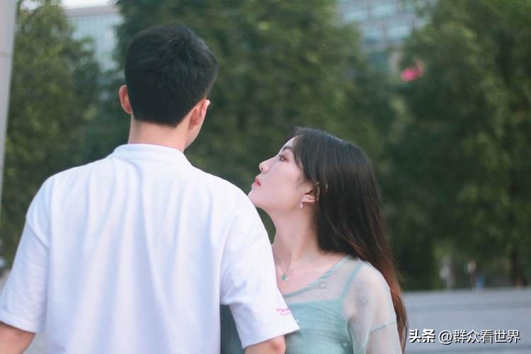 女朋友不爱我的表现,女朋友不爱我为什么却和我一起