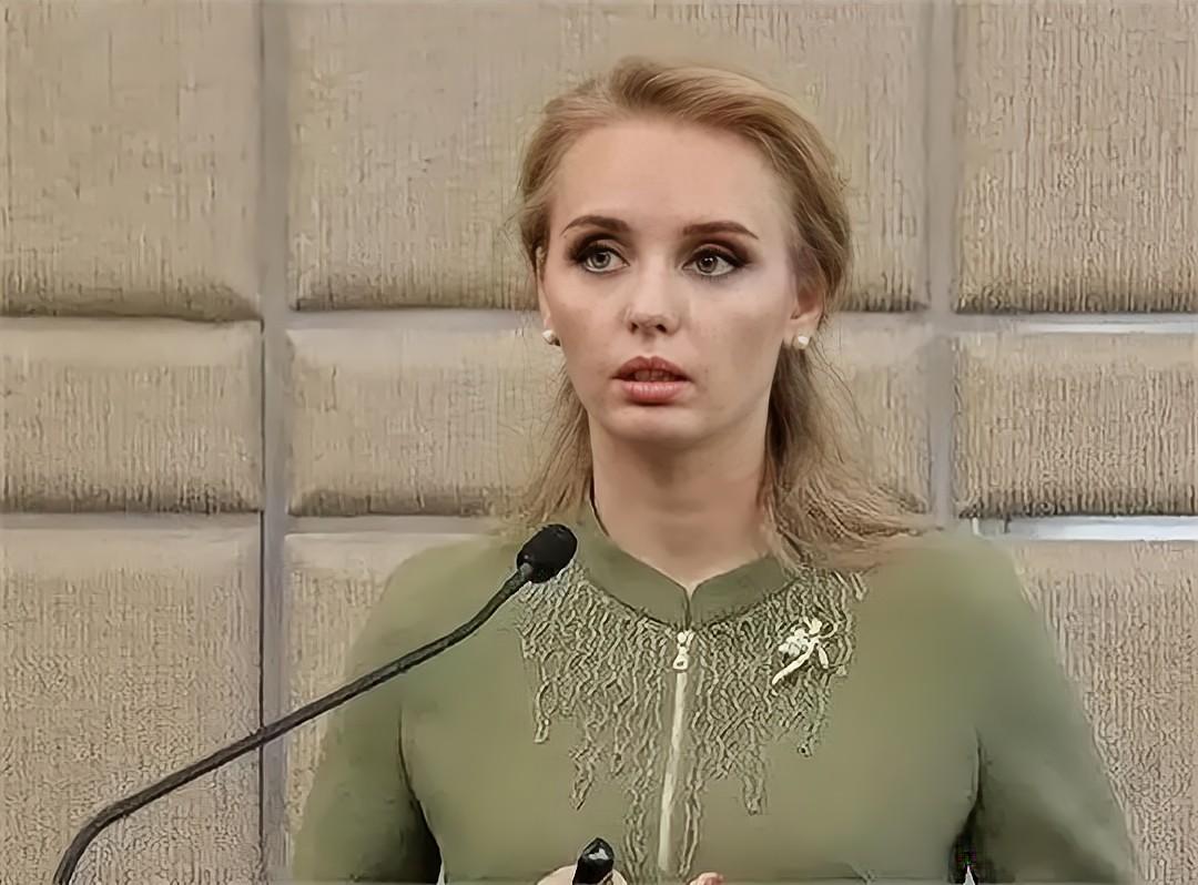 “人间*物尤**”玛利亚，被普京隐藏30年，竟是45亿美元跨国公司CEO