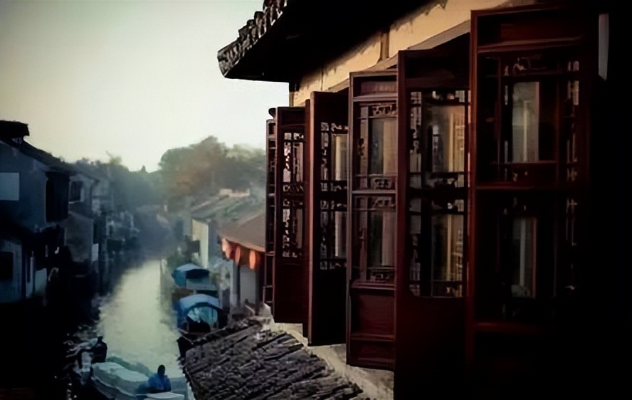 世界上最著名的十大古镇,云南著名古镇景点排名