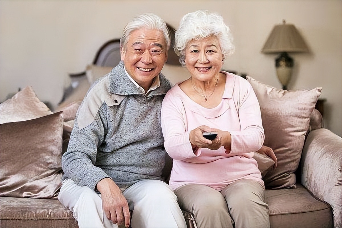 老人脑萎缩怎么办三种办法助恢复,老年人脑萎缩怎么改善