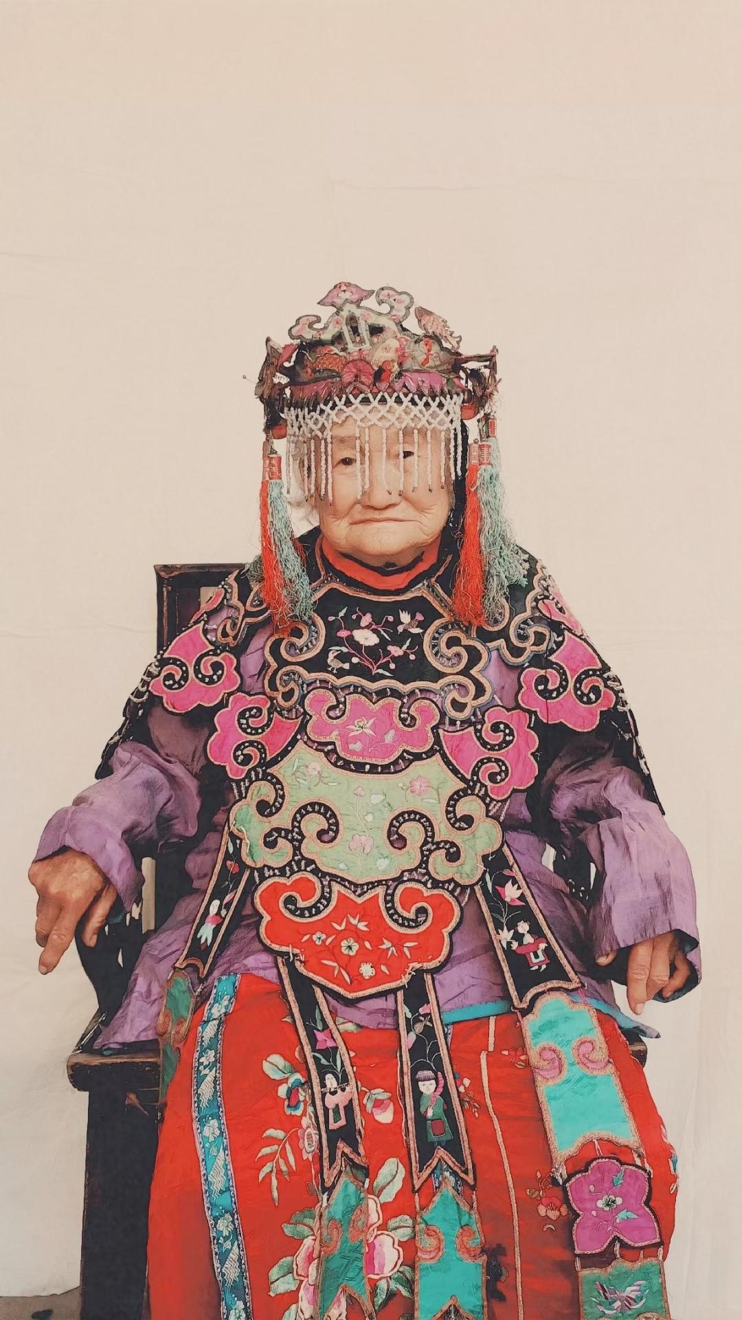 现实版雄狮少年：山东“95后”小伙大学毕业回家做绣郎，“偷师学艺”，再现鲁绣风采